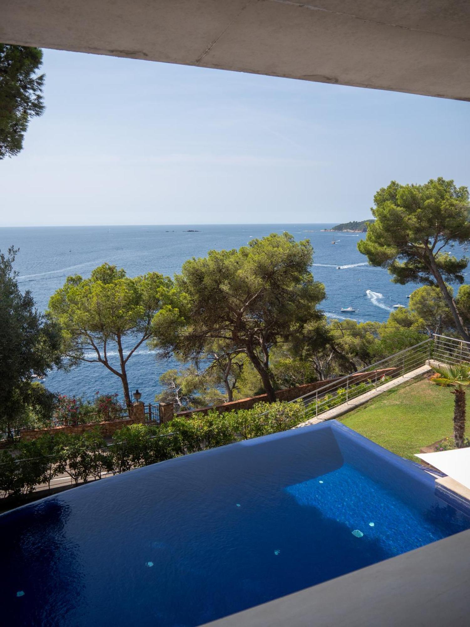 Blueview Villa Llafranc Exterior photo
